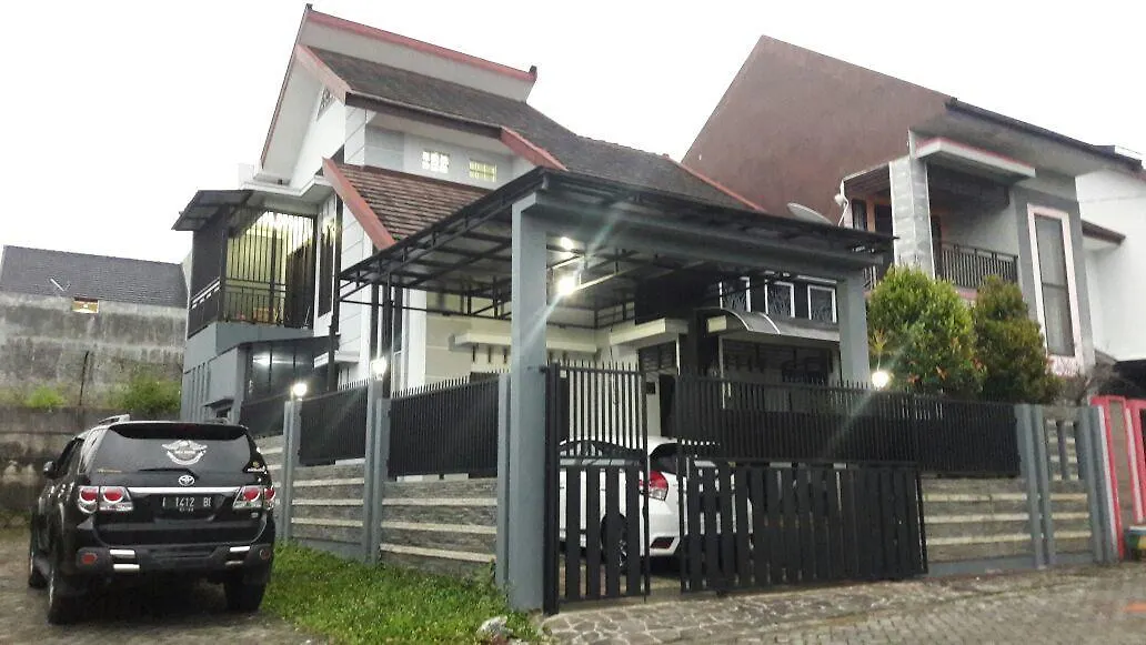 Villa Pesanggrahan Kusuma Batu-1